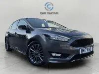 Used Ford Focus ST-Line 125 HP (91 kW) 2017 Grey Hatchback