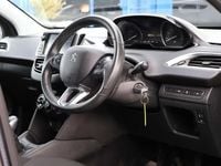 Used Peugeot 208 Signature Sky 82 HP (60 kW) 2019 Grey Hatchback