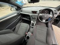 Second-hand Vauxhall Astra SRi 138 CP (101 kW) 2009 Gri Hatchback