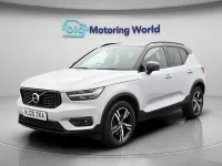 Używany Volvo XC40 R-Design 190 KM (139 kW) 2020 Srebrny SUV
