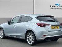 Begagnad Mazda 3 Inclusive 2018 Silver Halvkombi