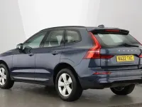 Used Volvo XC60 Momentum 247 HP (181 kW) 2022 Blue SUV