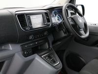 Used Vauxhall Vivaro 100 kW (136 HP) 2022 Mauve/pink MPV