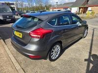 Used Ford Focus Titanium 125 HP (91 kW) 2015 Grey Hatchback