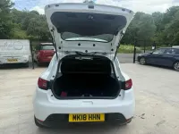 Used Renault Clio IV Dynamique 90 HP (66 kW) 2018 White Hatchback