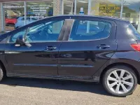 Gebraucht Peugeot 308 Active 120 PS (88 kW) 2011 Schwarz Kleinwagen