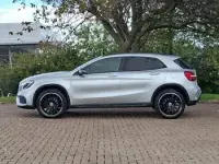 Usado Mercedes GLA180 AMG line 122 HP (89 kW) 2019 Prateado SUV