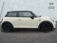 Used Mini Cooper Classic 134 HP (98 kW) 2020 White Hatchback