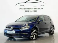 Used VW Golf VII SE 150 HP (110 kW) 2017 Blue Hatchback