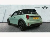 Used Mini Cooper Exclusive 200 HP (147 kW) 2024 Green Hatchback