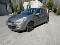 Used Renault Clio II Expression 2010 Beige Hatchback