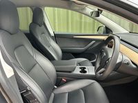 Używany Tesla Model Y 282 kW (384 KM) 2022 Szary SUV
