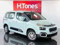 Used Citroën Berlingo Feel 101 HP (74 kW) 2020 Green MPV
