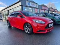 Used Ford Focus ST 250 HP (183 kW) 2014 Red Hatchback