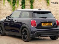 Usado Mini Cooper Exclusive 134 CV (98 kW) 2023 Negro Utilitario