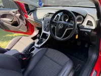 Used Vauxhall Astra GTC SRi 140 HP (102 kW) 2013 Red Hatchback