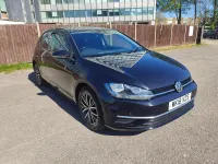 Begagnad VW Golf VII SE 125 HK (91 kW) 2018 Svart Halvkombi