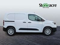 Used Toyota Proace 100 kW (136 HP) 2024 White MPV