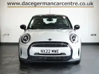 Usado Mini Cooper Classic 136 HP (100 kW) 2022 Prateado Citadino