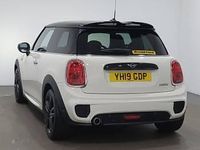 Used Mini Cooper Comfort 136 HP (100 kW) 2019 White Hatchback