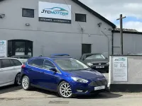 Usado Ford Focus Titanium X 120 HP (88 kW) 2015 Azul Citadino