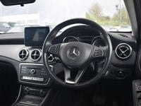 Used Mercedes GLA180 Urban 122 HP (89 kW) 2019 White SUV