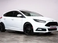 Usado Ford Focus ST 250 HP (183 kW) 2015 Branco Citadino