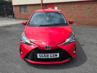 Used Toyota Yaris Design 111 HP (81 kW) 2018 Red Hatchback