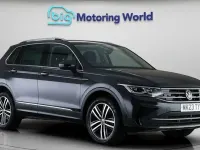 Usado VW Tiguan Elegance 245 HP (180 kW) 2023 Cinzento SUV