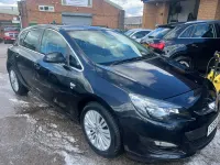 Używany Vauxhall Astra Excite 2014 Czarny Hatchback