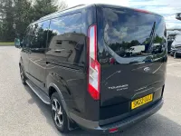 Usado Ford Tourneo Active 130 HP (95 kW) 2022 Preto Monovolume