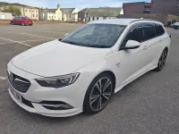 Used Vauxhall Insignia SRi 170 HP (125 kW) 2018 White Estate