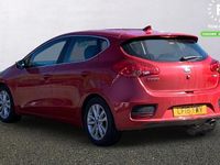 Usado Kia Ceed 135 HP (99 kW) 2018 Vermelho Citadino