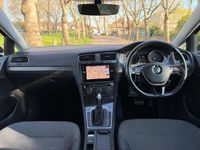 Used VW Golf VII SE 125 HP (91 kW) 2017 Black Hatchback