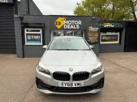 Begagnad BMW 218 2018 Silver Halvkombi