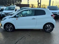 Used Peugeot 108 Roland Garros 82 HP (60 kW) 2016 White Hatchback