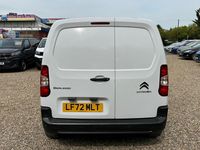 Used Citroën Berlingo 100 HP (73 kW) 2023 White MPV