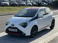 Used Toyota Aygo x-press 2018 White Hatchback