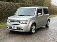 Usado Nissan Cube 2011 Plateado Utilitario