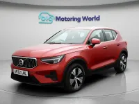 Begagnad Volvo XC40 Core 211 HK (155 kW) 2022 Röd SUV