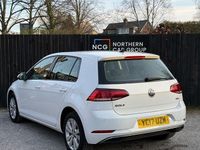 Używany VW Golf VII SE 116 KM (85 kW) 2017 Biały Hatchback