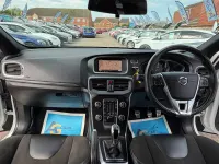 Used Volvo V40 R-Design 150 HP (110 kW) 2017 White Hatchback