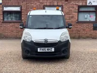 Used Vauxhall Combo S 105 HP (77 kW) 2015 White MPV