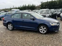 Usado VW Jetta SE 105 HP (77 kW) 2014 Azul Sedan