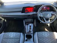 Usado VW Golf VIII R-line 150 HP (110 kW) 2023 Branco Citadino