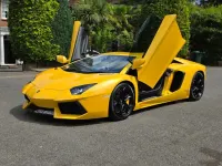 Used Lamborghini Aventador 700 HP (514 kW) 2013 Yellow Coupe