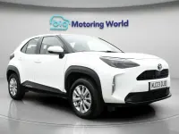 Used Toyota Yaris 114 HP (83 kW) 2023 White Hatchback