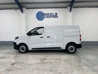 Used Vauxhall Vivaro S 120 HP (88 kW) 2024 White MPV