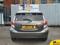 Used Toyota Yaris Hybrid Active 101 HP (74 kW) 2015 Grey Hatchback