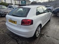 Used Audi A3 Sport 105 HP (77 kW) 2011 White Hatchback